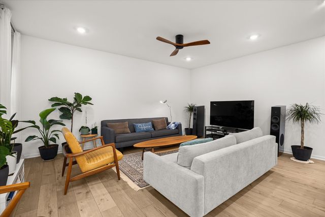 1662 Patterson Avenue, North Aurora, IL 60542