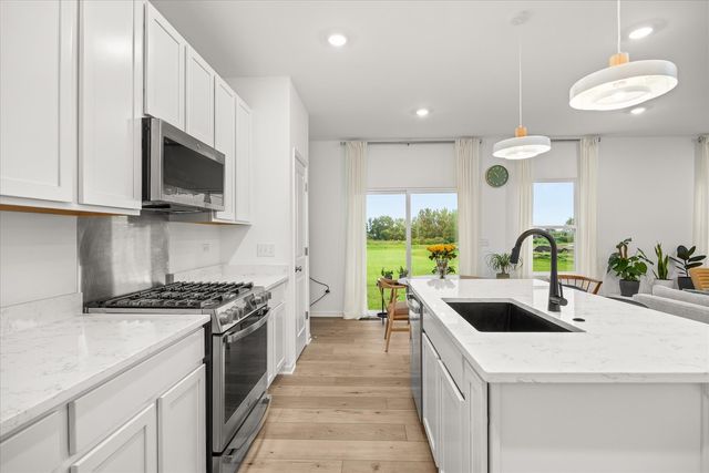 1662 Patterson Avenue, North Aurora, IL 60542