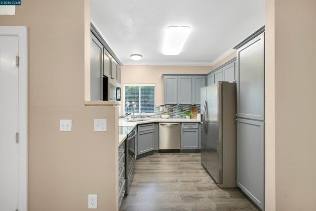 138 Marsala Ct, Hercules, CA 94547