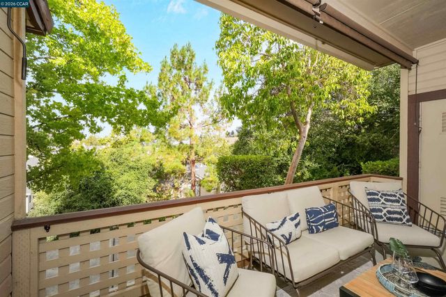 138 Marsala Ct, Hercules, CA 94547