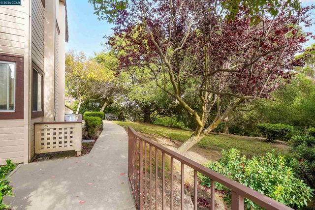 138 Marsala Ct, Hercules, CA 94547
