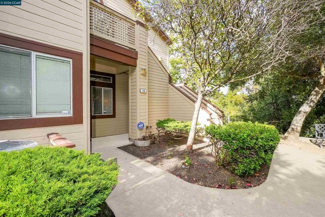 138 Marsala Ct, Hercules, CA 94547