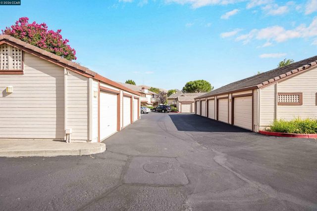138 Marsala Ct, Hercules, CA 94547