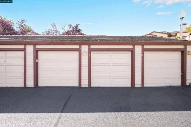 138 Marsala Ct, Hercules, CA 94547