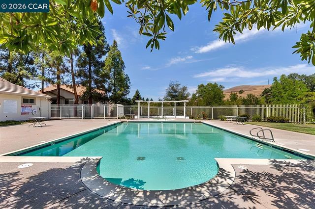 138 Marsala Ct, Hercules, CA 94547