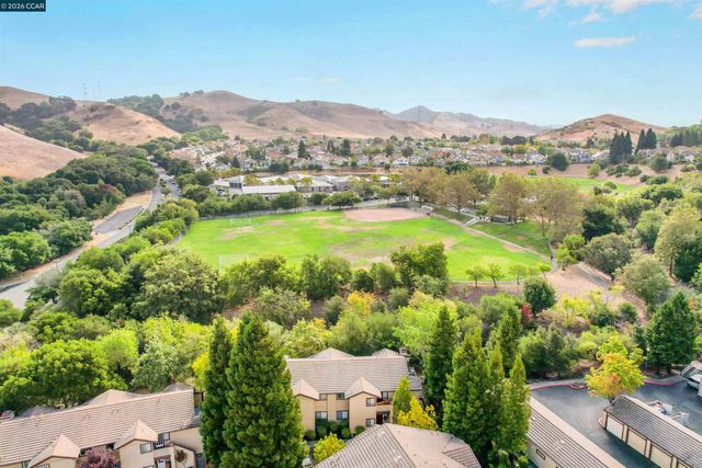 138 Marsala Ct, Hercules, CA 94547