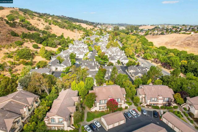 138 Marsala Ct, Hercules, CA 94547
