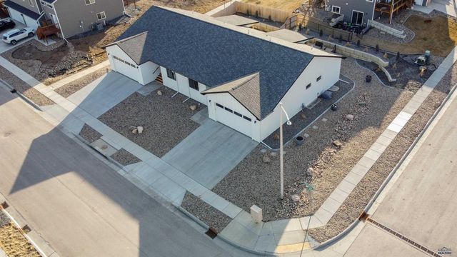 627 COPPERFIELD DR, Rapid City, SD 57703