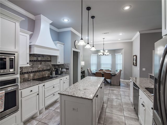 2 Haworth Circle, Bella Vista, AR 72714