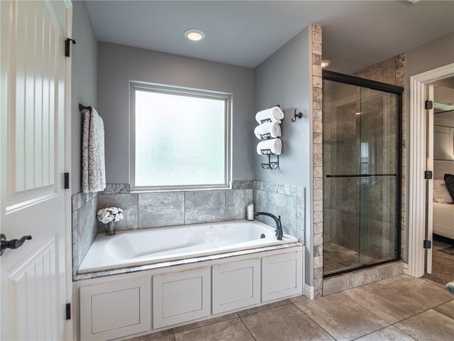 2 Haworth Circle, Bella Vista, AR 72714
