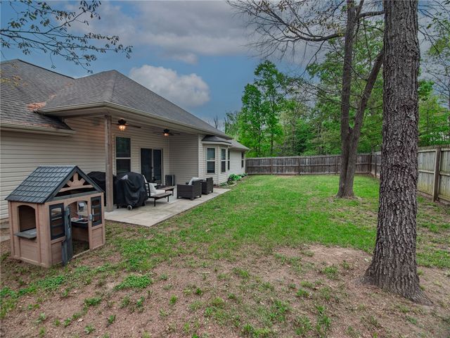 2 Haworth Circle, Bella Vista, AR 72714