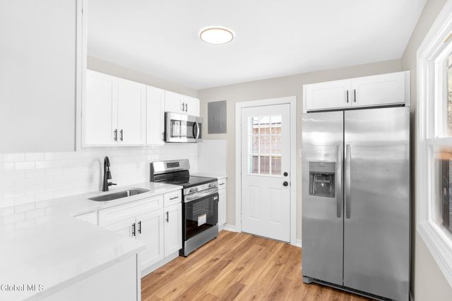 1956 Clement Road, Rotterdam, NY 12303