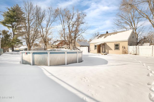 1956 Clement Road, Rotterdam, NY 12303