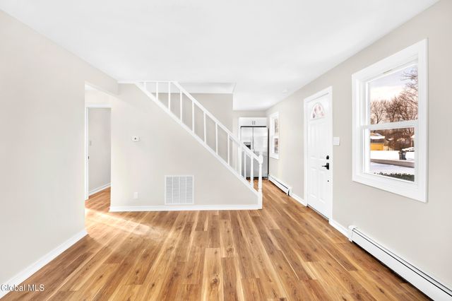 1956 Clement Road, Rotterdam, NY 12303