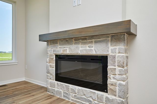 560 NW Atlas Lane, Waukee, IA 50263