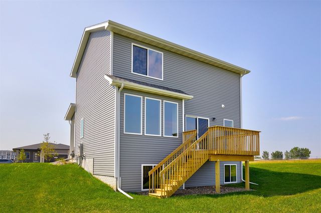 560 NW Atlas Lane, Waukee, IA 50263