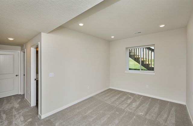 560 NW Atlas Lane, Waukee, IA 50263