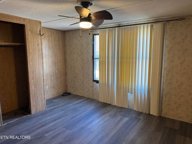 459 Siler St, Jellico, TN 37762