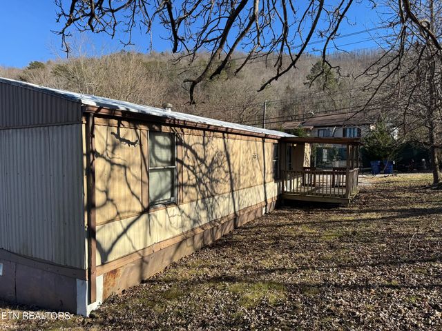 459 Siler St, Jellico, TN 37762