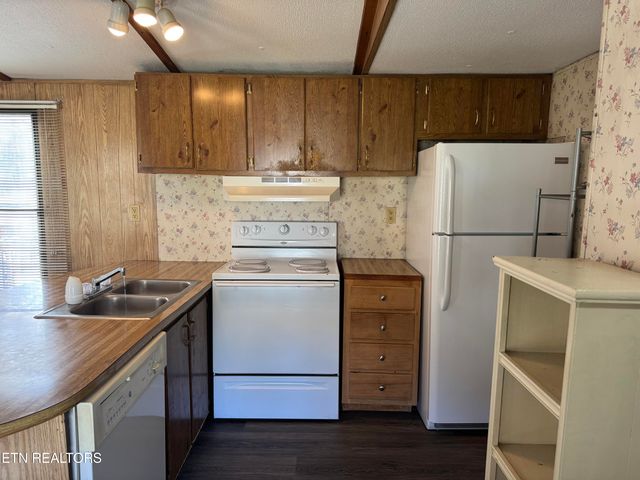 459 Siler St, Jellico, TN 37762