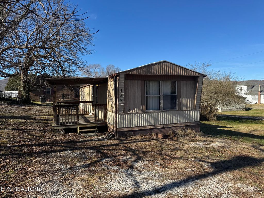 459 Siler St, Jellico, TN 37762