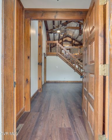 300 Sugarwood Drive, Kingsport, TN 37663