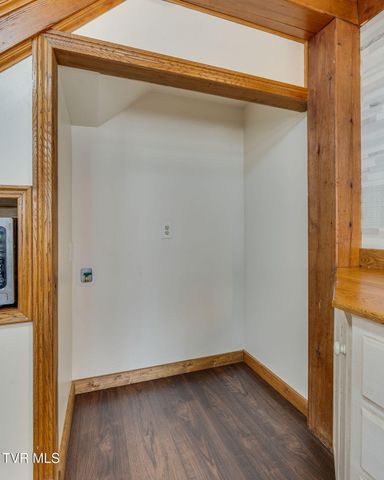 300 Sugarwood Drive, Kingsport, TN 37663