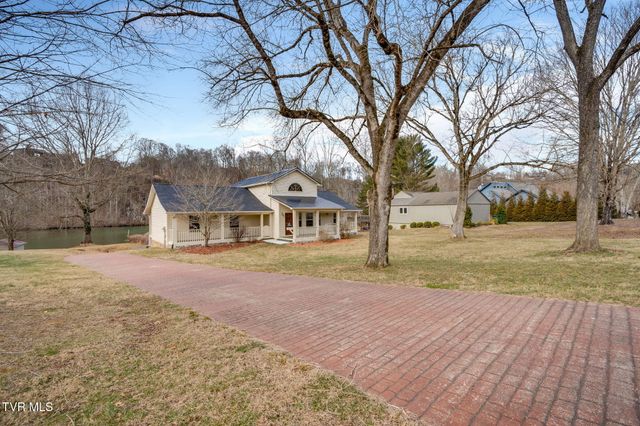 300 Sugarwood Drive, Kingsport, TN 37663