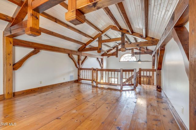 300 Sugarwood Drive, Kingsport, TN 37663