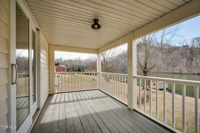 300 Sugarwood Drive, Kingsport, TN 37663