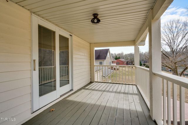 300 Sugarwood Drive, Kingsport, TN 37663