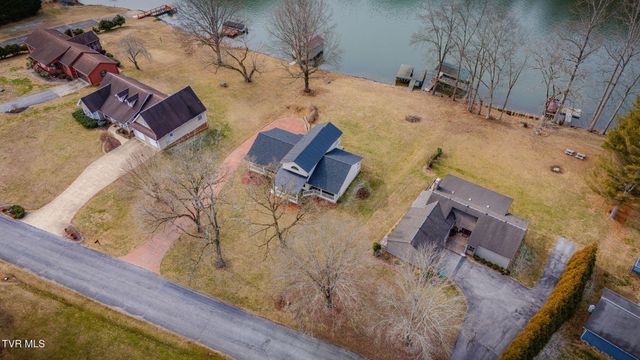 300 Sugarwood Drive, Kingsport, TN 37663
