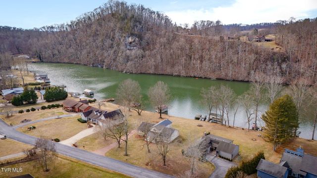 300 Sugarwood Drive, Kingsport, TN 37663