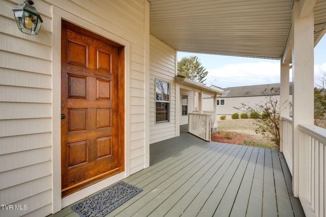 300 Sugarwood Drive, Kingsport, TN 37663