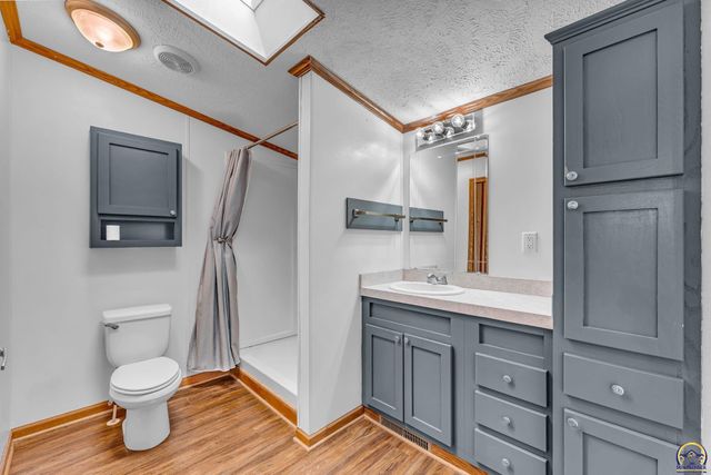 4853 Cheyenne Ln, Mclouth, KS 66054