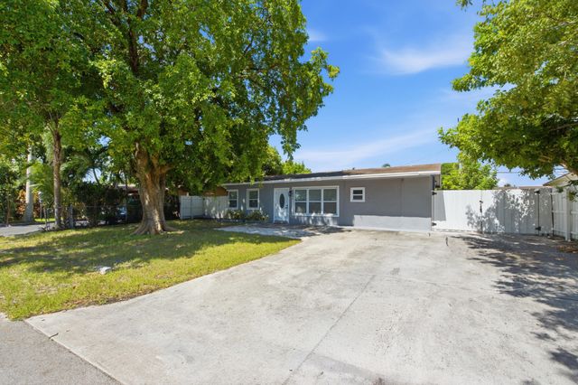 2801 NE 8TH Terrace, Pompano Beach, FL 33064