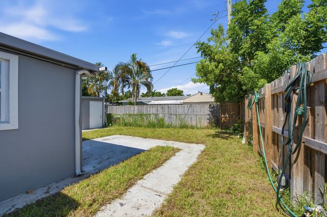 2801 NE 8TH Terrace, Pompano Beach, FL 33064