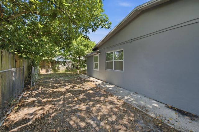 2801 NE 8TH Terrace, Pompano Beach, FL 33064