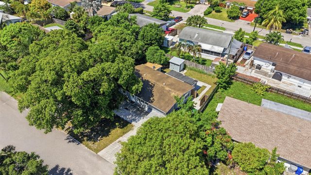2801 NE 8TH Terrace, Pompano Beach, FL 33064