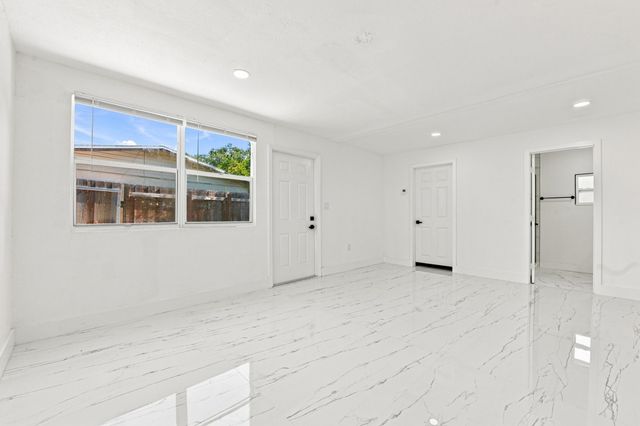 2801 NE 8TH Terrace, Pompano Beach, FL 33064