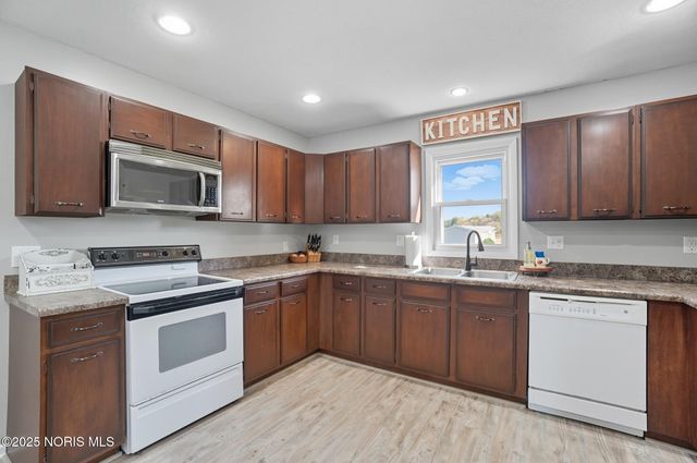 3466 County Road V, Liberty Center, OH 43532