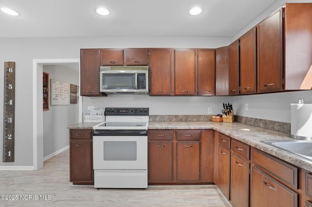 3466 County Road V, Liberty Center, OH 43532