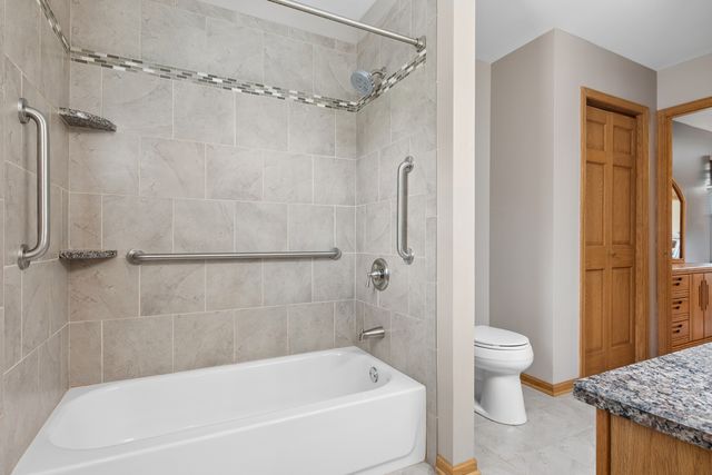 604 Shenandoah Trail, Elgin, IL 60123