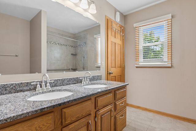 604 Shenandoah Trail, Elgin, IL 60123