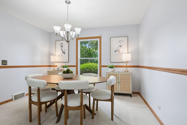 604 Shenandoah Trail, Elgin, IL 60123