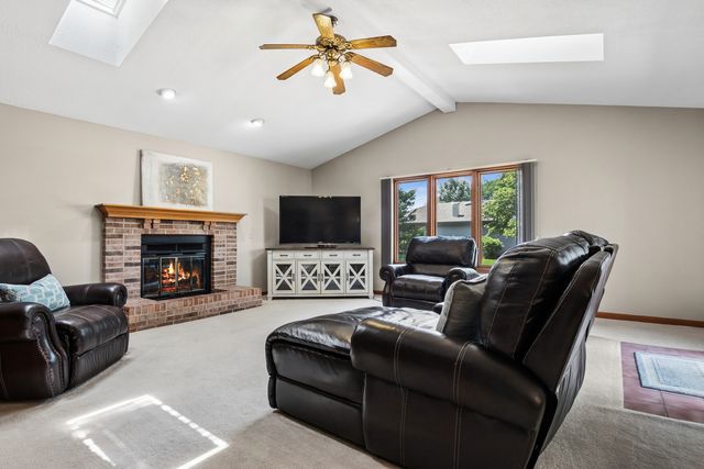604 Shenandoah Trail, Elgin, IL 60123