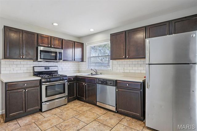 11678 Galba Drive, Florissant, MO 63033