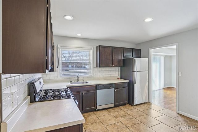 11678 Galba Drive, Florissant, MO 63033