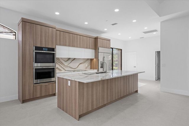 10096 Dover Carriage Lane, Lake Worth, FL 33449