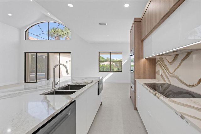 10096 Dover Carriage Lane, Lake Worth, FL 33449